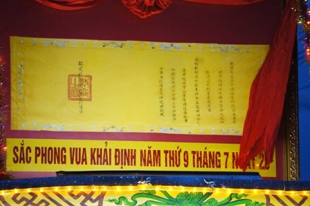 Sắc phong vua Khải Định ban cho Bà