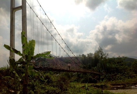 Không có cầu treo nào có biển báo về tải trọng