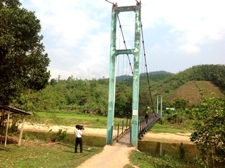 Không có cầu treo nào có biển báo về tải trọng