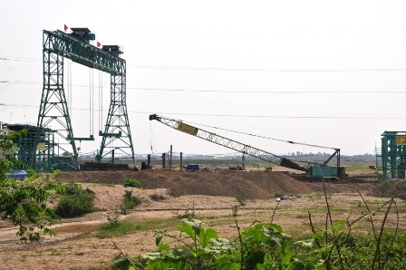 Dự án gói thầu cầu Kỳ Lam đã tạm dừng do người dân dựng baride không cho xe tải vào