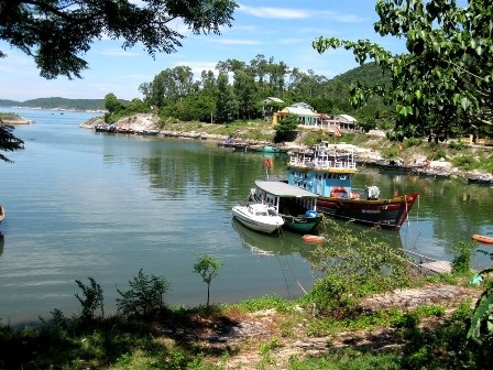 Đà Nẵng - Hội An chuẩn bị mùa du lịch biển - 5 Một góc âu thuyền ở Cù Lao Chàm,