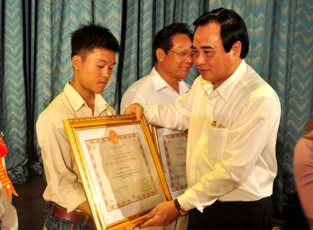Đón nhận danh hiệu vinh dự Nhà nước “Mẹ Việt Nam anh hùng”
