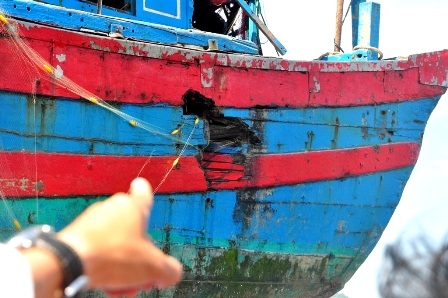 Tàu Trung Quốc đâm chìm tàu cá ĐNa 90152 ngày 26/5. Đây là bằng chứng không thể chối cãi