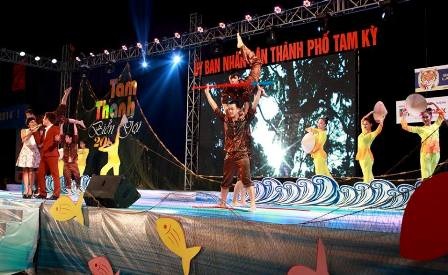 Khai mạc tuần du lịch biển Tam Thanh - 6 Chương trình nghệ thuật được hàng trăm ca sĩ, diễn viên quần chúng tham gia