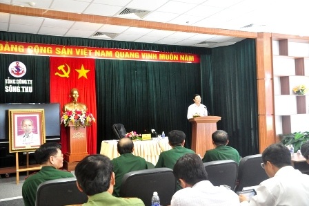 Chủ tịch Trương Tấn Sang nói chuyện với lực lượng Cảnh sát biển và cán bộ Tổng Công ty Sông Thu