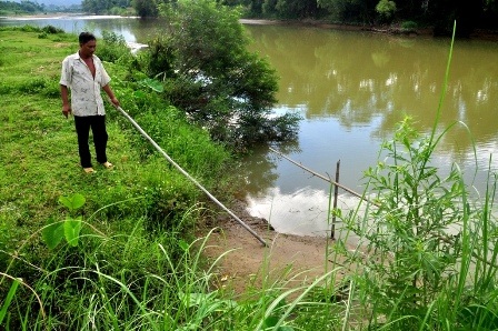 Anh Nguyên chỉ nơi cháu Hiếu nằm chết