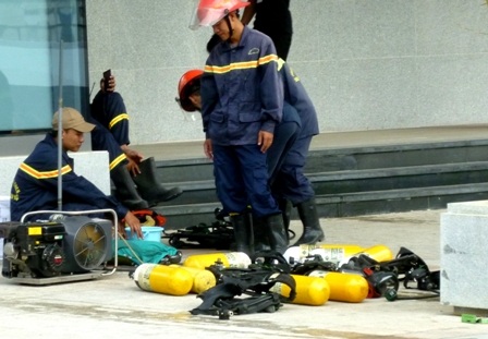 Lực lượng chữa cháy có mặt kịp thời dập tắt đám cháy