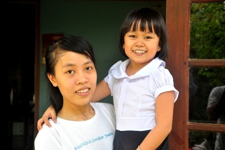 Bé hạt tiêu Võ Thị Thanh Thảo đã cùng mẹ vào TPHCM nhập học.