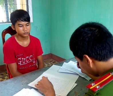Mâu thuẫn trong lúc nhậu, đâm cha dượng tử vong - 1 Đối tượng