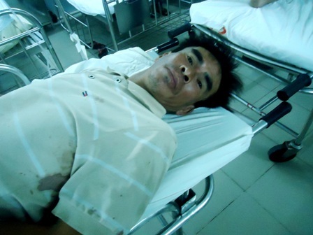 Cấp cứu kịp thời một ngư dân bị nạn trên biển Đông - 1 Ông