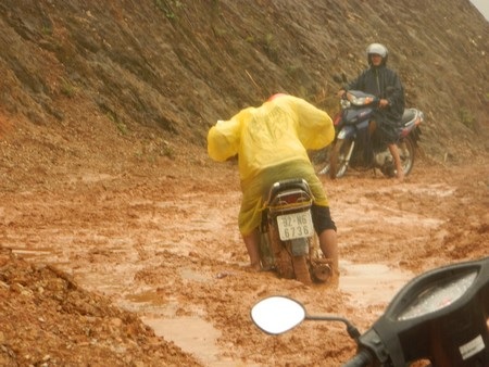 Đã có 20 người chết và mất tích vì mưa lũ ở Quảng Nam - 6