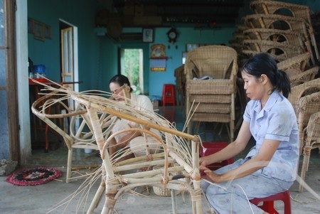 Gần 1.400 lao động có việc làm thông qua phát triển kinh tế địa phương - 1