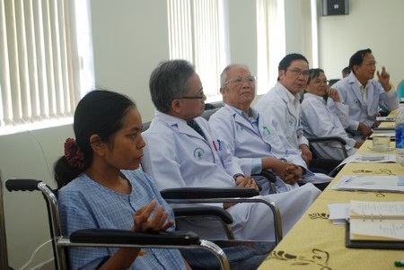 Chưa tìm ra căn nguyên bệnh “biến” cô gái thành bà già - 3 Chưa tìm ra căn nguyên bệnh “biến” cô gái thành bà già - 3