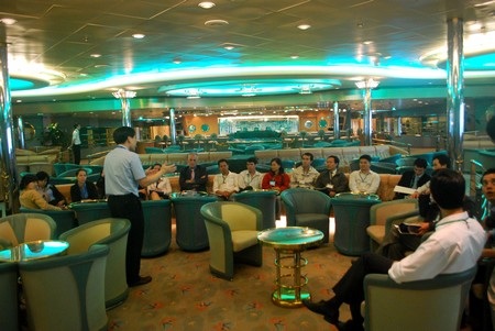 Mục sở thị khách sạn nổi 5 sao “Huyền thoại của biển” - 11 Mục sở thị khách sạn nổi 5 sao “Huyền thoại của biển” - 11