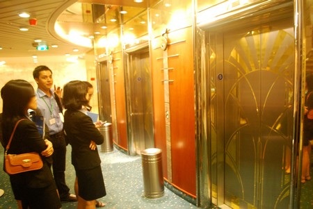 Mục sở thị khách sạn nổi 5 sao “Huyền thoại của biển” - 8 Mục sở thị khách sạn nổi 5 sao “Huyền thoại của biển” - 8