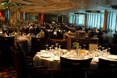 Mục sở thị khách sạn nổi 5 sao “Huyền thoại của biển” - 14 Mục sở thị khách sạn nổi 5 sao “Huyền thoại của biển” - 14