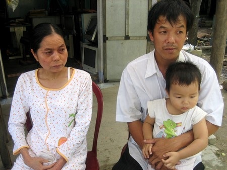 Thêm một cô gái trẻ mang gương mặt bà già - 3