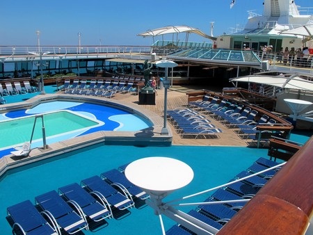 Mục sở thị khách sạn nổi 5 sao “Huyền thoại của biển” - 21