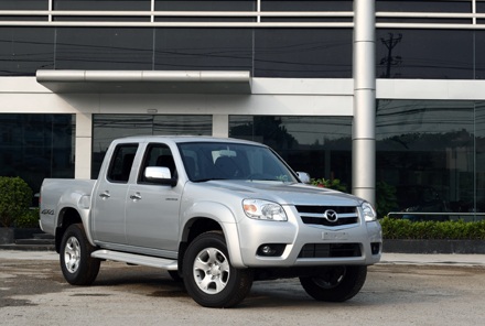 Điểm mặt “chiến binh” trên thị trường xe bán tải  - 1