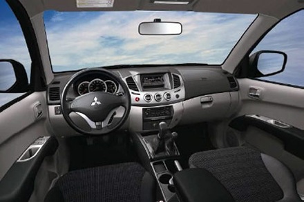 Điểm mặt “chiến binh” trên thị trường xe bán tải  - 11