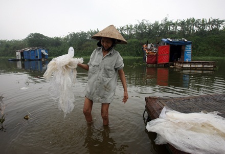 Túi nylon: nay tiện, mai hại… - 13