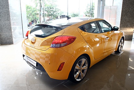 Hyundai Veloster chính hãng giá gần 840 triệu đồng - 3
