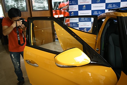 Hyundai Veloster chính hãng giá gần 840 triệu đồng - 6