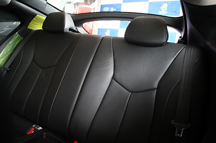 Hyundai Veloster chính hãng giá gần 840 triệu đồng - 12