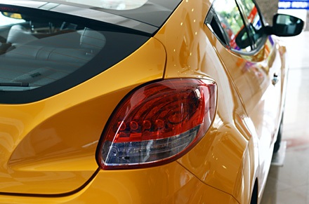 Hyundai Veloster chính hãng giá gần 840 triệu đồng - 7