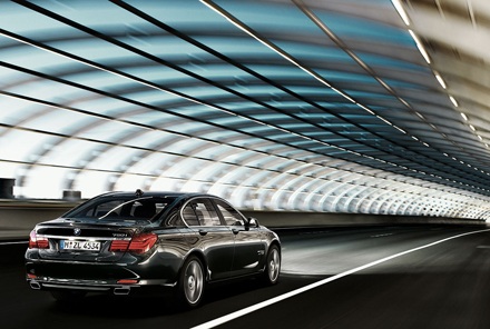 Xe BMW sedan hạng sang mới chuẩn bị về Việt Nam - 8 Xe BMW sedan hạng sang mới chuẩn bị về Việt Nam - 8
