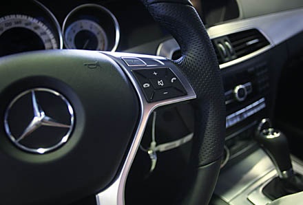 Mercedes giới thiệu bản mạnh nhất dòng C-Class tại Việt Nam - 13 Mercedes giới thiệu bản mạnh nhất dòng C-Class tại Việt Nam - 13