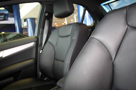 Mercedes giới thiệu bản mạnh nhất dòng C-Class tại Việt Nam - 20 Mercedes giới thiệu bản mạnh nhất dòng C-Class tại Việt Nam - 20