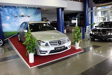 Mercedes giới thiệu bản mạnh nhất dòng C-Class tại Việt Nam - 5 Mercedes giới thiệu bản mạnh nhất dòng C-Class tại Việt Nam - 5