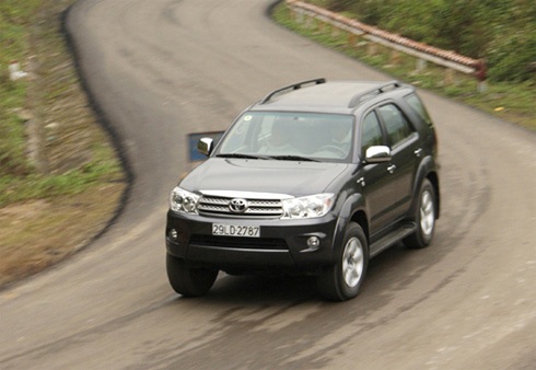 Pajero Sport - Everest - Fortuner: SUV nào cho bạn? - 6