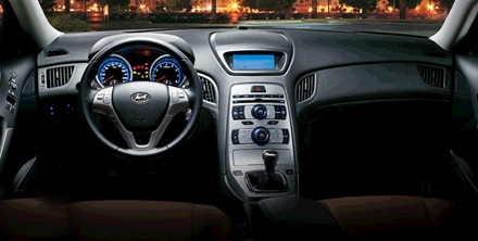 So sánh xe Genesis coupe và Scirocco - 5