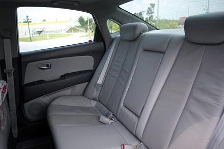 Hyundai Avante “nội” - Có thỏa mãn khách Việt? - 11 Hyundai Avante “nội” - Có thỏa mãn khách Việt? - 11