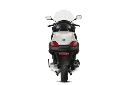 Piaggio giới thiệu xe máy hybrid tại Việt Nam - 3 Piaggio giới thiệu xe máy hybrid tại Việt Nam - 3