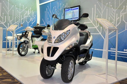 Piaggio giới thiệu xe máy hybrid tại Việt Nam - 5 Piaggio giới thiệu xe máy hybrid tại Việt Nam - 5