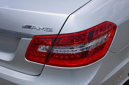Mercedes E200 BE và E300 AMG lắp ráp trong nước - 9 Mercedes E200 BE và E300 AMG lắp ráp trong nước - 9