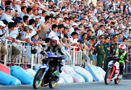 Việt Nam sẽ có cuộc đua xe máy không chuyên - 5 Việt Nam sẽ có cuộc đua xe máy không chuyên - 5