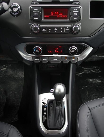 Khám phá Kia Rio 2012 tại Việt Nam - 26 Khám phá Kia Rio 2012 tại Việt Nam - 26