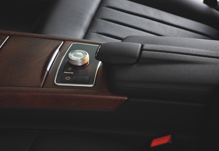 Mercedes Việt Nam chính thức ra mắt E-class 2012 - 5 Mercedes Việt Nam chính thức ra mắt E-class 2012 - 5