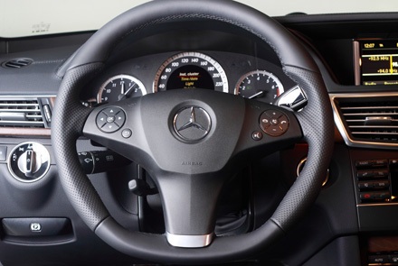 Mercedes Việt Nam chính thức ra mắt E-class 2012 - 12 Mercedes Việt Nam chính thức ra mắt E-class 2012 - 12