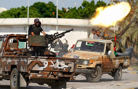 Xe bán tải, những “chiến xa” năng động - 30