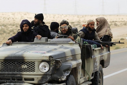 Xe bán tải, những “chiến xa” năng động - 6