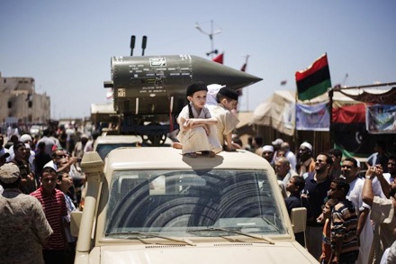 Xe bán tải, những “chiến xa” năng động - 3