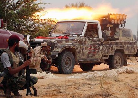 Xe bán tải, những “chiến xa” năng động - 28