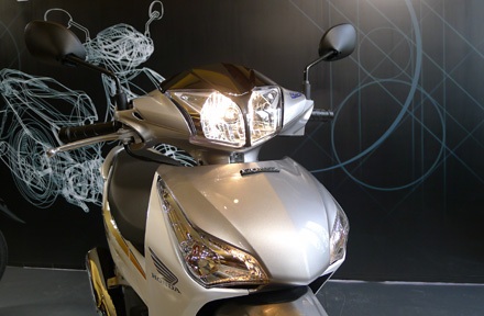 Honda Việt Nam ra mắt xe Future phiên bản mới - 5 Honda Việt Nam ra mắt xe Future phiên bản mới - 5