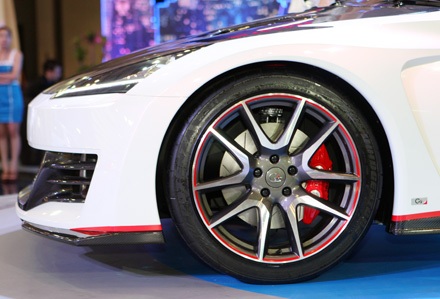 Ngắm xe “để ngắm” tại Việt Nam Motor Show 2011 - 3