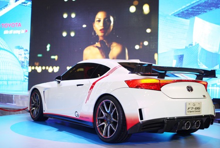 Ngắm xe “để ngắm” tại Việt Nam Motor Show 2011 - 7